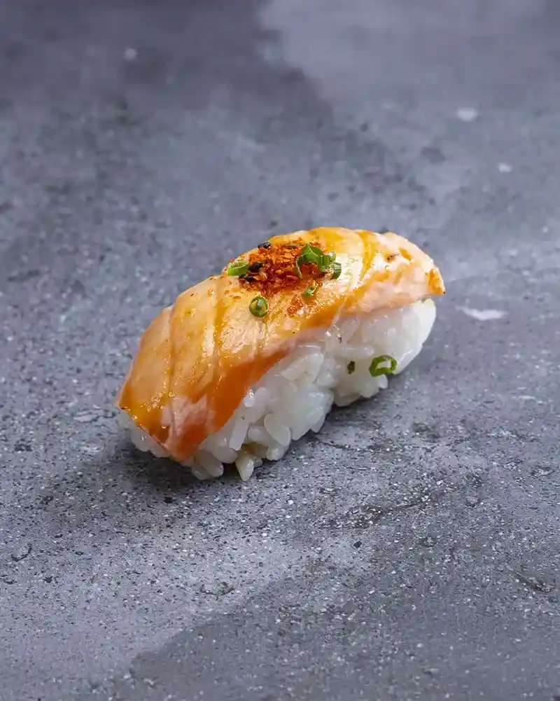 SALMON TATAKI